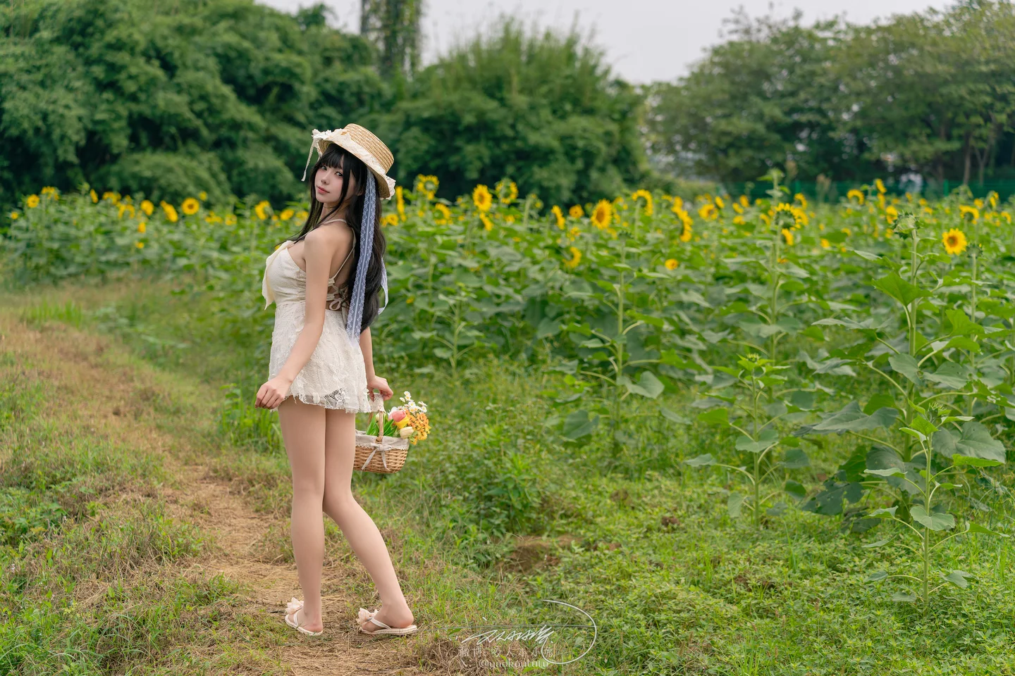 咬一口兔娘 - 24年07月 夏の葵 [74P,1V-1.53GB] tg@simisebaisi 【丝足阁】028.webp